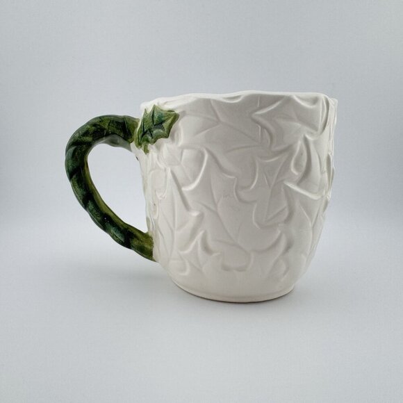 Set of 2 Vintage Lefton White Holly Berry 1970s Christmas Mugs #6066 - Picture 9 of 12